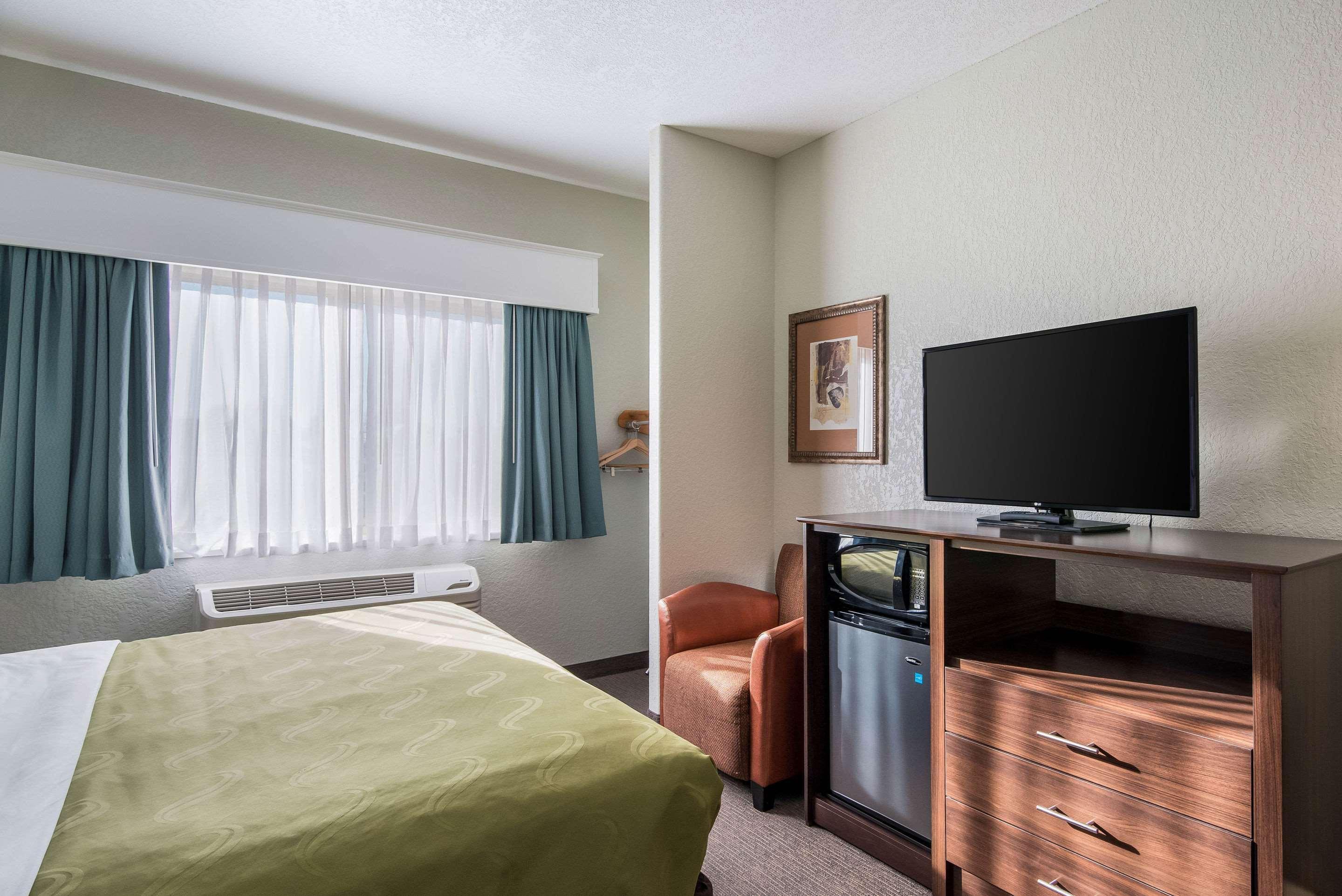 Quality Inn & Suites West Pueblo Exterior foto