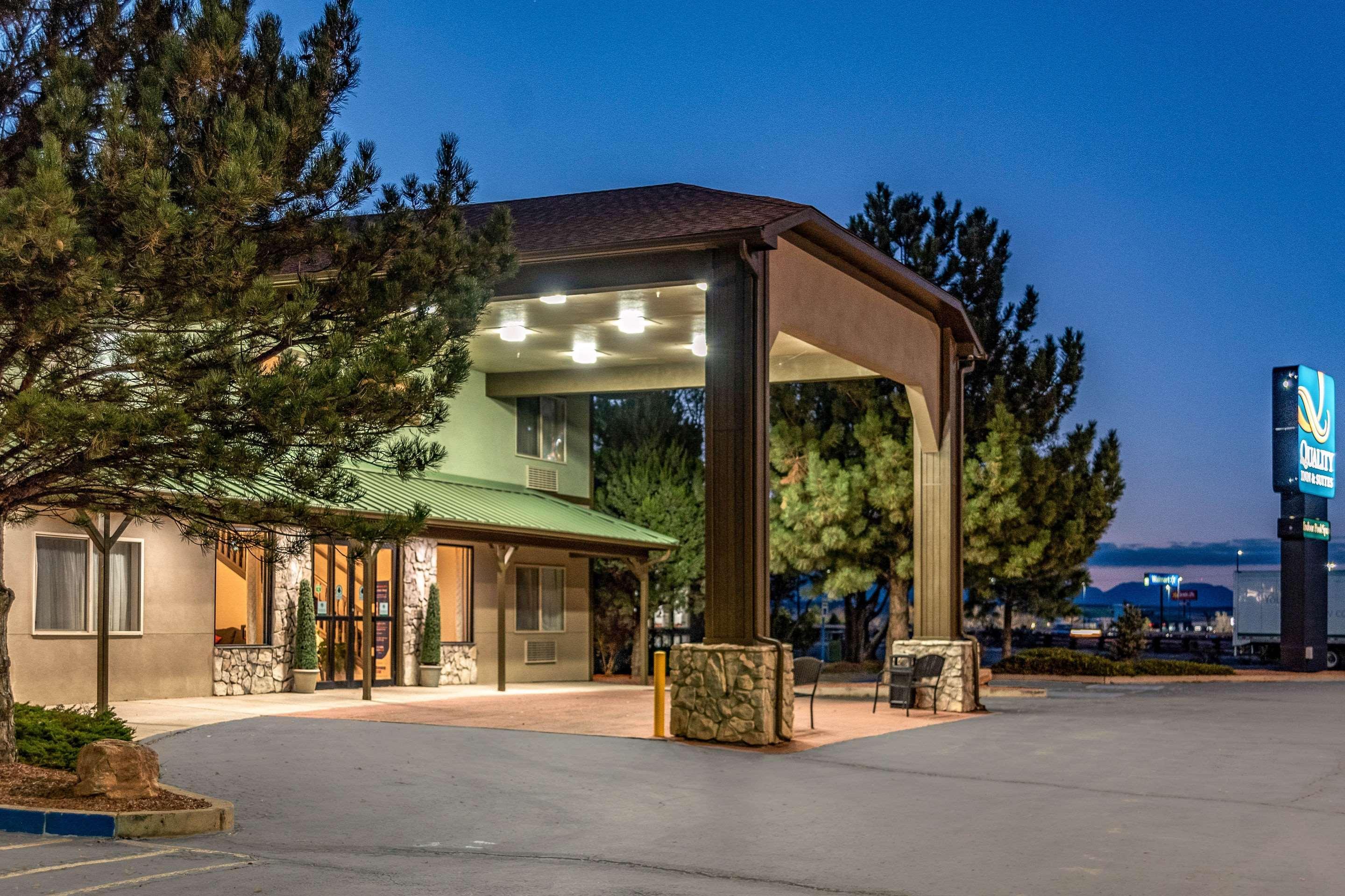 Quality Inn & Suites West Pueblo Exterior foto